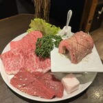 Yakiniku Sakaba Nikukaji - 4種盛り