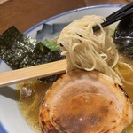 AFURI - 全粒粉麺。炙りチャーシュー。