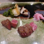 Teppanyaki Usami - 宮崎牛ヒレ、椎茸、玉ねぎ、梅酢大根ガリ