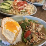 タイの食卓 クルン・サイアム - 