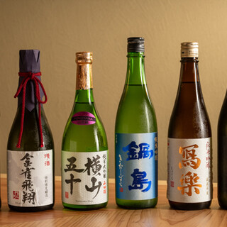 Enjoy sake from all over Japan and wines carefully selected by sommeliers.