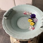 バンダラ ランカ - お花がお出迎え♪