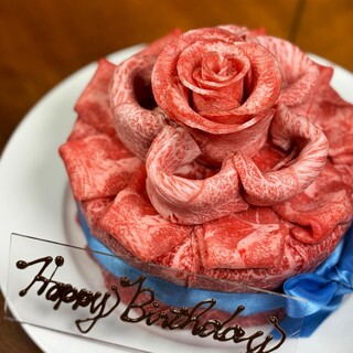 Celebrate your anniversary with “meat cake”☆