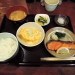 旬菜織部 - 2014.2紅鮭塩焼定食出し巻付