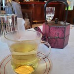 マダム・トキ - ブレンド ハーブティー ポットは可愛すぎます