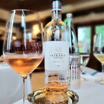 マダム・トキ - 桜の季節と、イチゴの色に合わせ、ロゼ