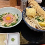 難波千日前 釜たけうどん - 