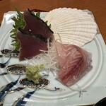 海鮮茶屋 一鮮 - 【2024.4.12(金)】日替りランチ（本日の刺身2種＋野菜と烏賊の天ぷら）990円の刺身2種