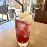 cafe&co-create 月と星と - 木・金曜日　『月と星と』　カシスソーダフロート　11:00〜17:00