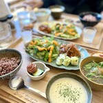cafe&co-create 月と星と - 水曜日　『すーぷ日和』　ランチ　11:00〜16:00