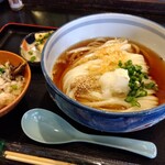 本格手打うどん あらた - ぶっかけうどんに炊き込みご飯