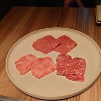 焼肉うしごろ 新宿三丁目店 - 