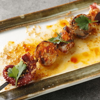 五感で堪能する炭火ビストロ。日替わりの銘柄牛炭火焼きも魅力