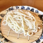 Hanafuyou - 細打ちのうどん　コシがあり喉越しも良いです。