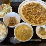 中国四川料理 熊猫 - 麻婆豆腐定食　1000円　＋スープ80円