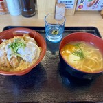 242375123 - 小ぶり丼うどんランチ