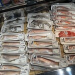 くら天然魚市場 - まだまだあるよ！