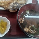 四日市ヒモノ食堂 - 漬物と味噌汁