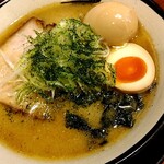 俺の中華たなか家 - 「チャーシュー」「ワカメ」「味玉」「白髪葱」そして「青海苔」トッピング⤴️が「山形の辛味噌ラーメン」の条件？なよう(*^^*)d