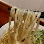 俺の中華たなか家 - 麺リフト⤴️ 自家製太麺に味噌スープと青海苔(*´艸｀*)が絡んできて旨しლ(´ڡ`ლ)