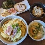 昭島昆布水つけ麺ハルノオト - 