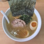横浜ラーメン 味濱家 - タマゴラーメン（かため・濃いめ・多め）