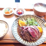 清喜 ひとしな - 出汁ステーキの土鍋ご飯定食 300g