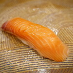 にぎり鮨 一五〇 - サクラマス（東北フェア）