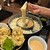 五代目 花山うどん - 料理写真:先ずはそのままで　私はごまだれ派　舞茸天ぷらボリューミー