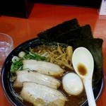 札幌 めんたつ - 焦がし醤油特選ラーメン　950円