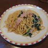 スウィートバジル - ほうれん草とベーコンの和風パスタ