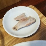 キッチン ブルー グローブ - スペアリブの骨