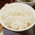 キッチン ブルー グローブ - ご飯大盛りのアップ