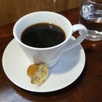 キッチン ブルー グローブ - ホットコーヒーのアップ