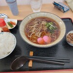 つなぎ処 えん - かけ蕎麦とご飯 (ご飯に付くピリ辛そぼろ)