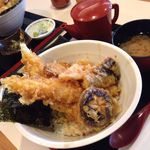 穴子天ぷらの天丼