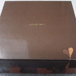 箱までチョコ色！