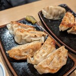Yoshimaru - 由丸焼き餃子