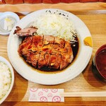 厚切りレアとんかつ やまとん - 