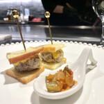 鉄板焼き あさひ - デニッシュバーガーと自家製ピクルス