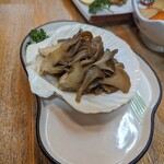 秋田乃瀧 - 舞茸のバター焼き。