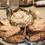 北海道魚料理 歓 - メインの毛ガニはひとり１パイずつという豪華さ！
            自ずと腹もぱんぱんになります！