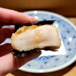 天ぷら浅沼 - 帆立 脱水してから揚げてる