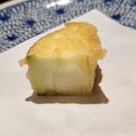 天ぷら浅沼 - ズッキーニ  縦の繊維がきっちりわかる、噛むとわかるよね