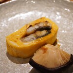 参宮橋 あさや - 一口で感じる玉子と鰻のふわふわとの一体感。