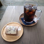 珈琲屋台ひばり屋 - がぶ飲みアイスコーヒー￥480＆本日のおやつ￥250