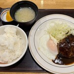 ごはん家 田島 - デミグラスハンバーグと目玉焼き定食