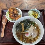 味処まるよし - 料理写真:ラーメンセット(醤油)