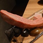 Yakiniku 名もなき名店へ 一切入魂一枚売り焼肉 - 