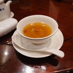 萬珍樓 - 車海老の老酒酔鍋のスープ